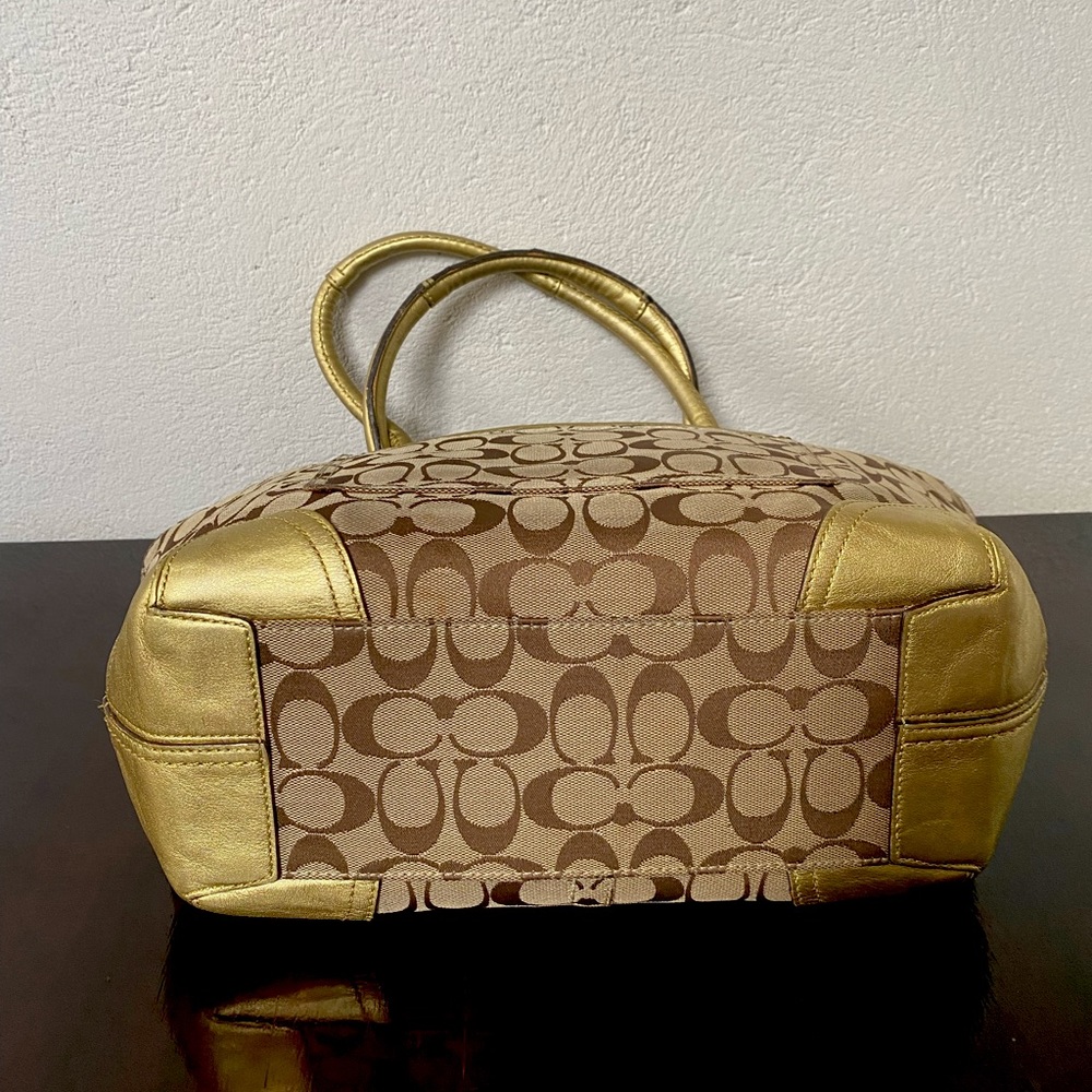 Coach shoulder bag - Picture 9 of 9